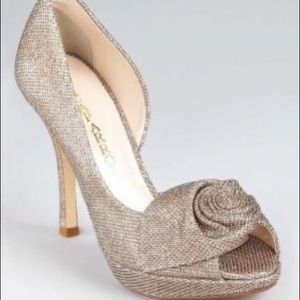 CAPARROS Womens pumps/heels/wedding shoe sz 7